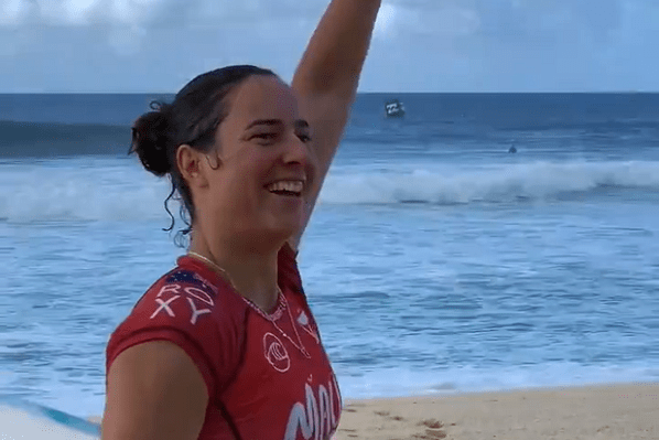 Women Surfers Can Finally Compete at Pipeline Pro