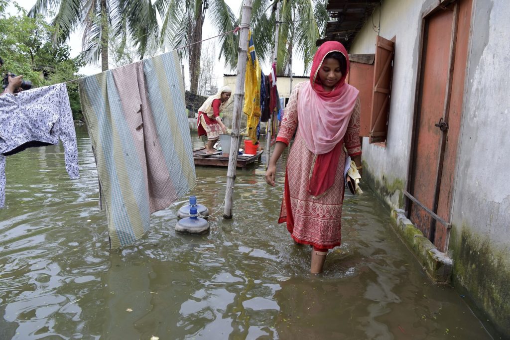 This is how natural disasters impact men and women differently