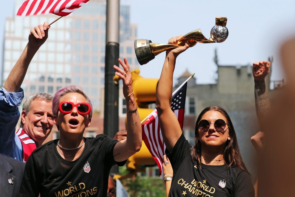 US women's soccer team to earn equal pay in landmark deal - ABC News