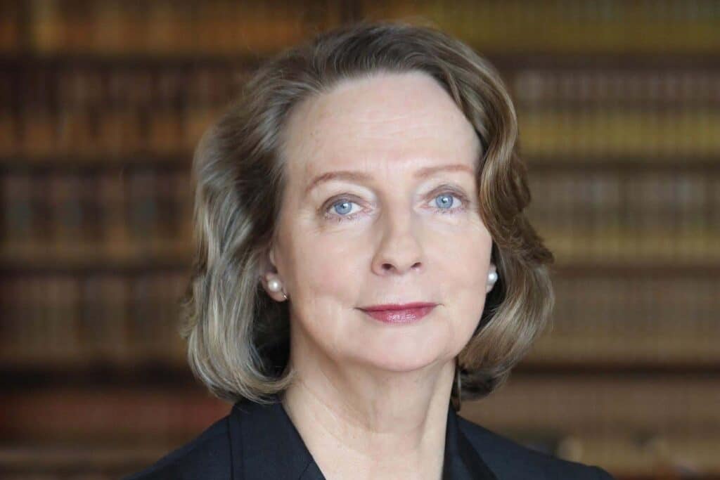 Chief justice of the high court of clearance australia