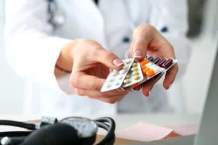 Doctor and prescription drugs