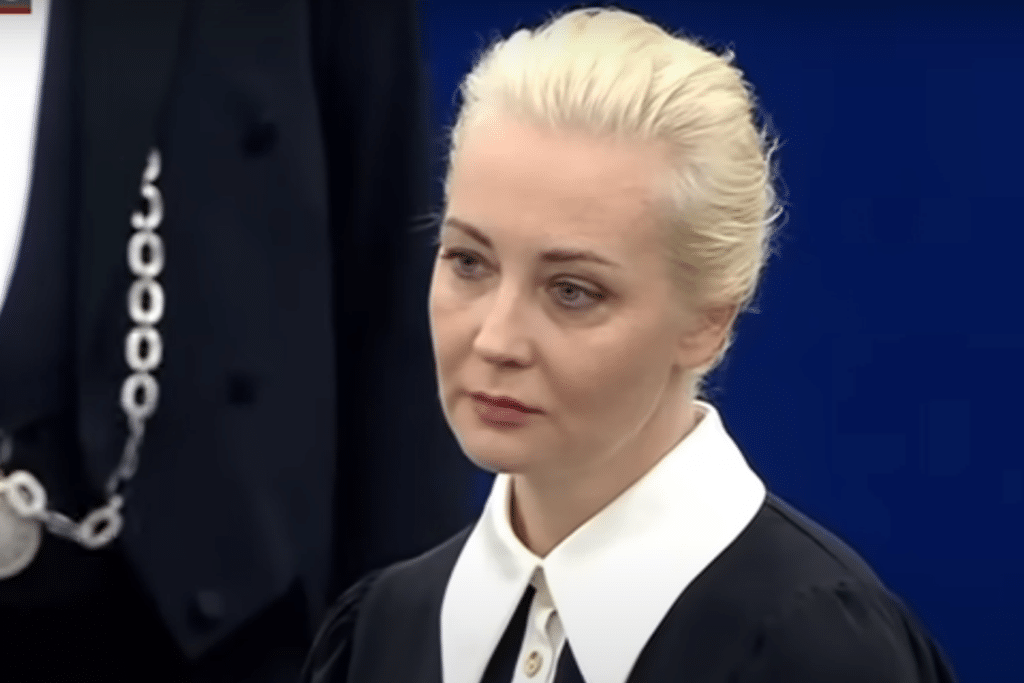 Russian Court Issues Arrest Warrant For Yulia Navalnaya