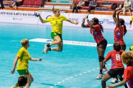 Sally Potocki playing handball for Australia