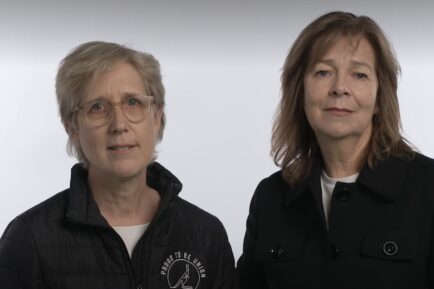 Sally McManus and Michelle O'Neil step down from the ACTU